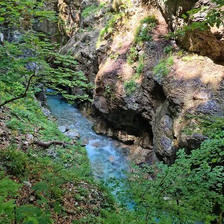 Urige Huette 度假居 *